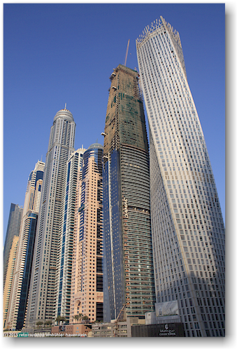 hochhaeuser im stadteil marina in dubai