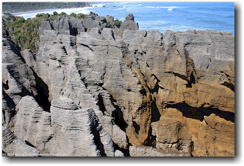 gesteinsformation bei den pancake rocks