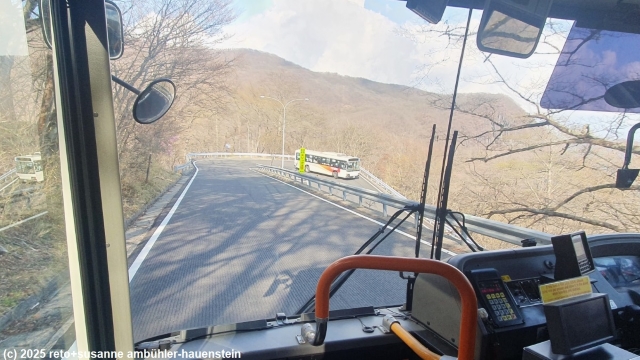 spektakulaere busfahrt ueber die passstrasse 1st iroha-zaka