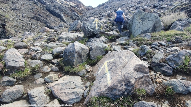anspruchsvoller aufstieg zum mount nakadake