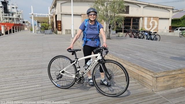 susannes fahrrad fuer die fahrt ueber den setouchi shimanami kaido