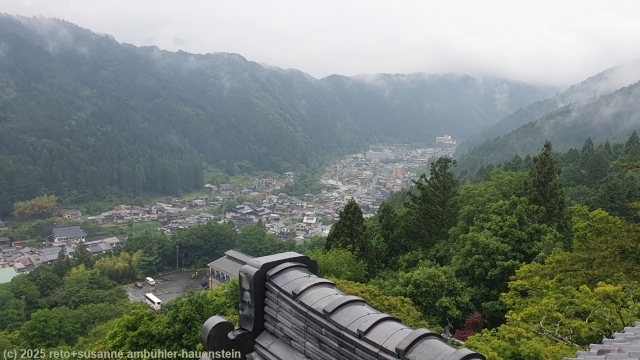 ausblick vom schloss gujo hachiman