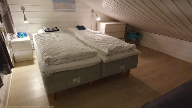 schlafzimmer im obergeschoss unserer unterkunft syoete luppomaja in pikku-syoete