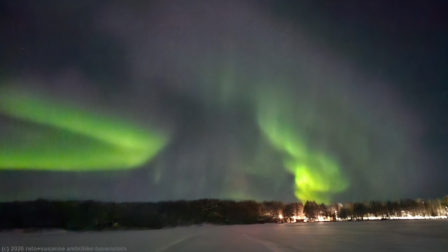 polarlichter ueber dem hossanlahti beim camping hossan lumo