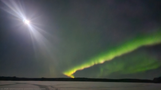 polarlichter ueber dem hossanlahti beim camping hossan lumo