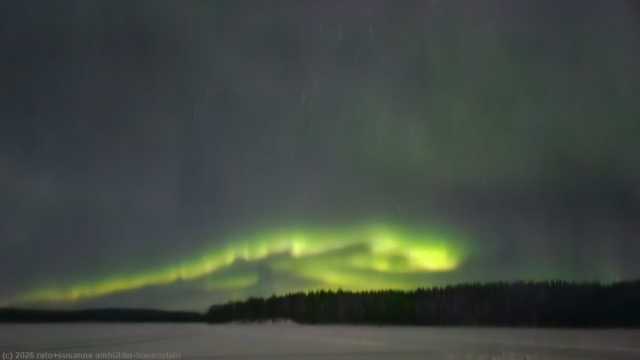 polarlichter ueber dem hossanlahti beim camping hossan lumo