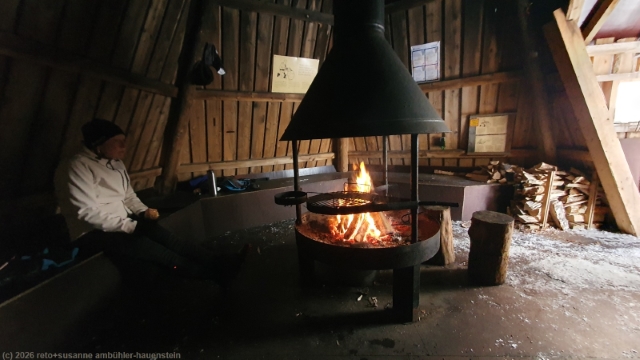 lehtoaapa kota an der loipe ruuhitunturi-poropuisto-sallatunturi bei sallatunturi