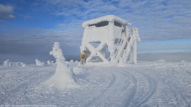 winterlicher ruuhitunturi naekoetorni bei sallatunturi