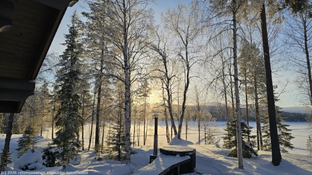morgensonne ueber dem pyhaejaervi bei unserem haus sallan lomavaeinoe 15 bei salla (08:13)