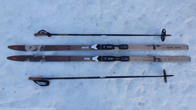 bei der abisko turiststation gemietete waldskis