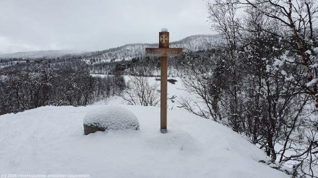 meditationsplats ueber dem abiskojakka entlang des kungsleden