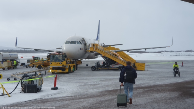 airbus A320 der SAS auf dem flughafen kiruna